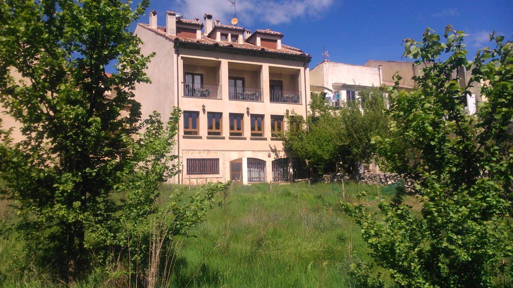 فندق Prádenaفي  La Mesta المظهر الخارجي الصورة